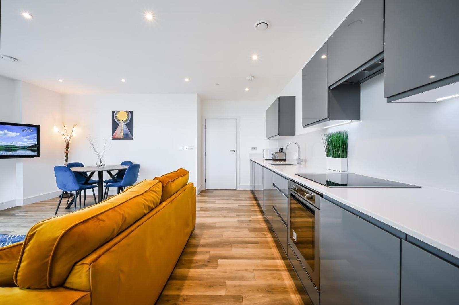 Central Luxury 2 Bed Apartment Londen Buitenkant foto