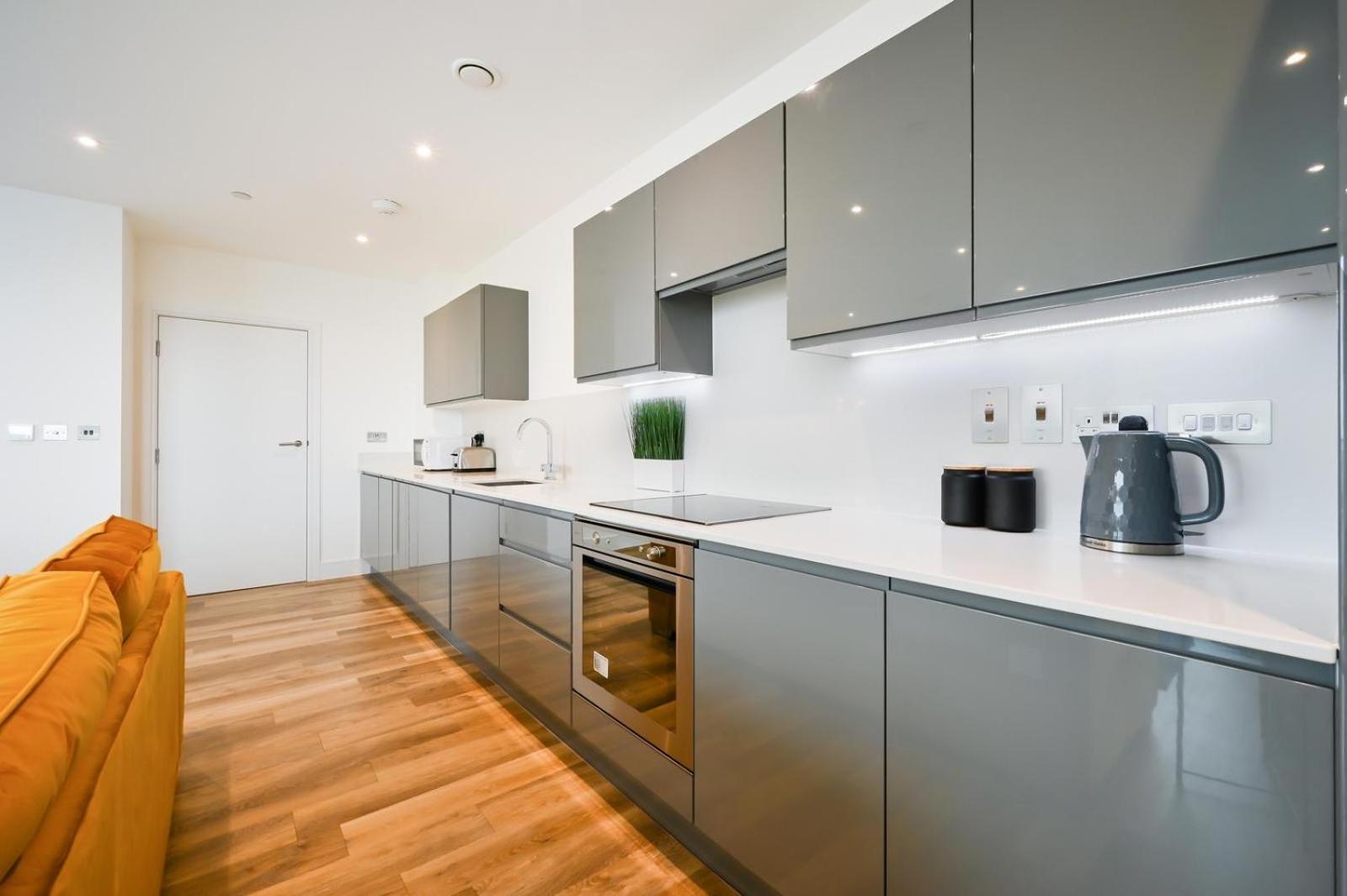 Central Luxury 2 Bed Apartment Londen Buitenkant foto
